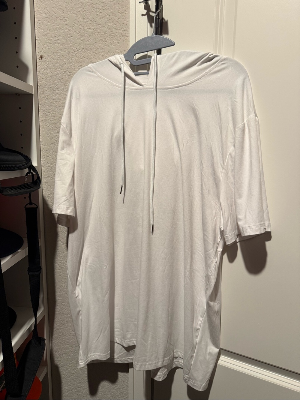 NFINITY White Short-Sleeve Hooded Shirt